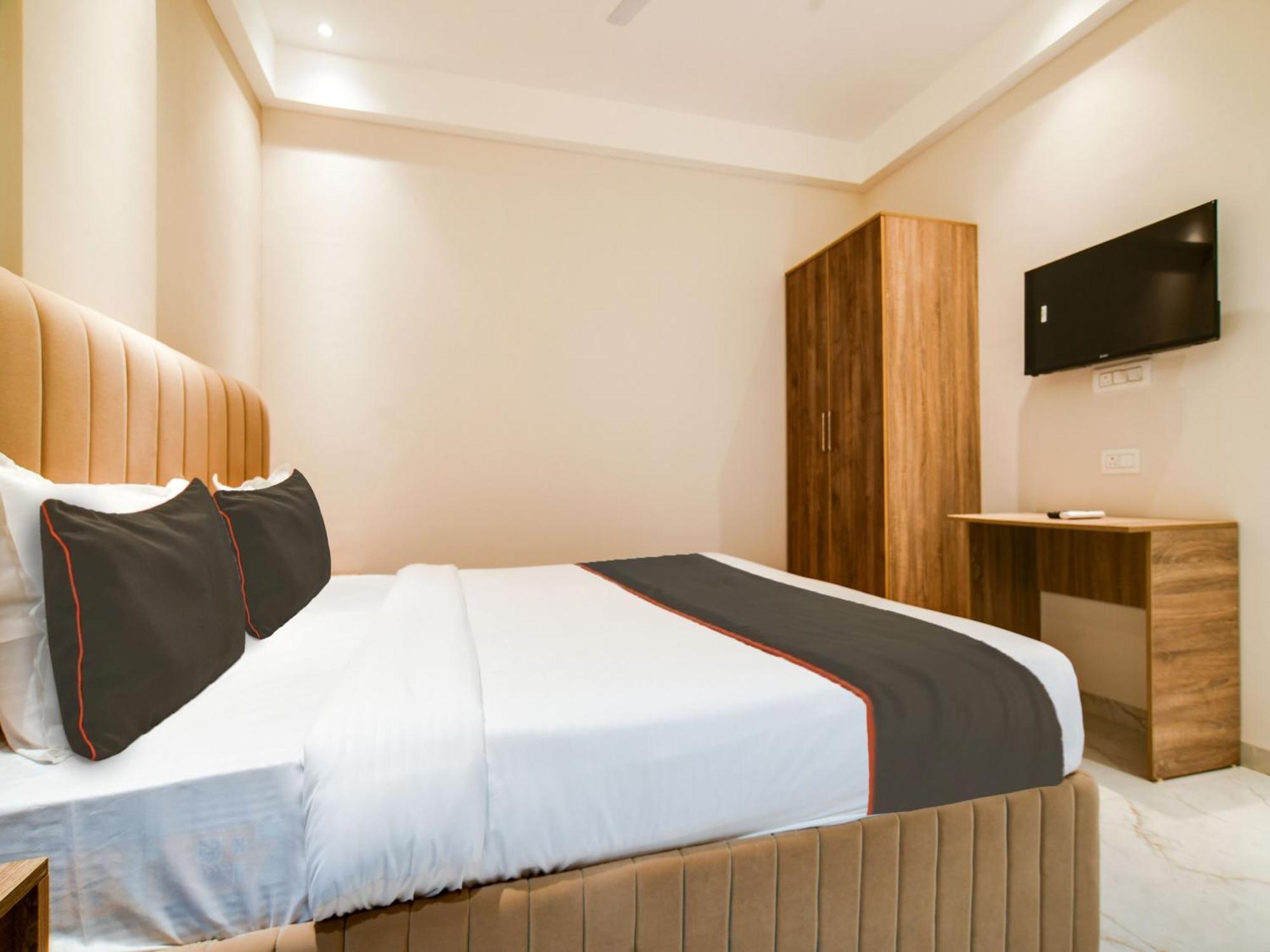Collection O Hotel Mint Indore Dış mekan fotoğraf